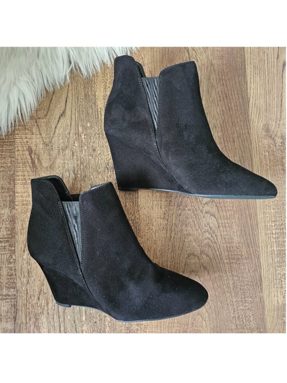 Via Spiga Kenzie Suede Covered Wedge Pull On Ankle Boots Booties US6M Black